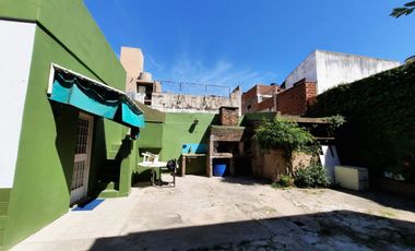 IRIONDO 2436. Cuatro dormitorios con patio y garage