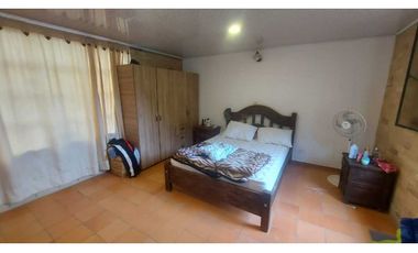 VENTA DE FINCA EN ANOLAIMA CUNDINAMARCA CASA CON LICENCIA