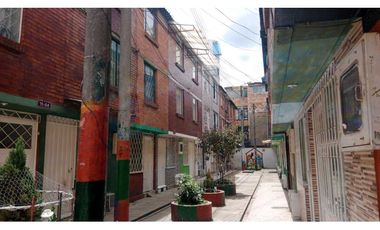 VENDO CASA FAMILIAR EN SOACHA COMPARTIR BARRIO PASEO REAL