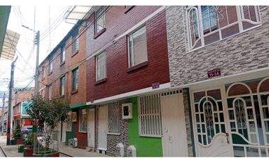 VENDO CASA FAMILIAR EN SOACHA COMPARTIR BARRIO PASEO REAL