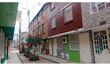 VENDO CASA FAMILIAR EN SOACHA COMPARTIR BARRIO PASEO REAL