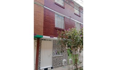 VENDO CASA FAMILIAR EN SOACHA COMPARTIR BARRIO PASEO REAL