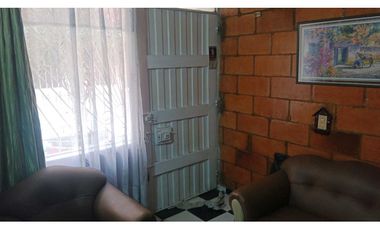 VENDO CASA FAMILIAR EN SOACHA COMPARTIR BARRIO PASEO REAL