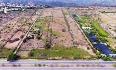VENTA DE TERRENO EN CHINAUTA DE 9 HECTAREAS OJO OPORTUNIDAD