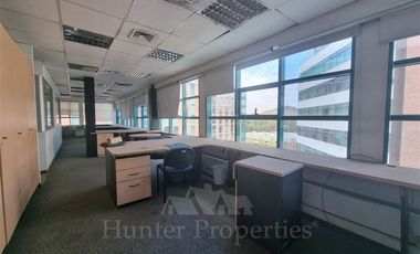 Oficina en Arriendo en A pasos de Clínica Las Condes, esquina Av. Las Condes con Estoril.