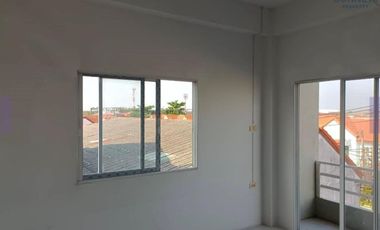 FOR SELL Townhouse/Townhome  Home in Town BTS-Wongwian Yai CX-99692