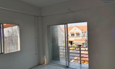 FOR SELL Townhouse/Townhome  Home in Town BTS-Wongwian Yai CX-99692