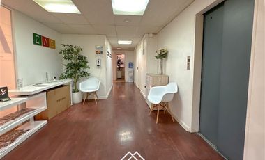 Oficina en Venta en Metro Escuela Militar / Renato Sánchez