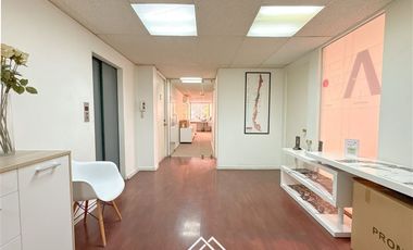 Oficina en Venta en Metro Escuela Militar / Renato Sánchez