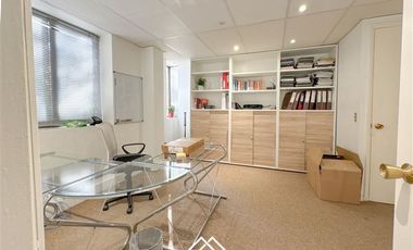 Oficina en Venta en Metro Escuela Militar / Renato Sánchez