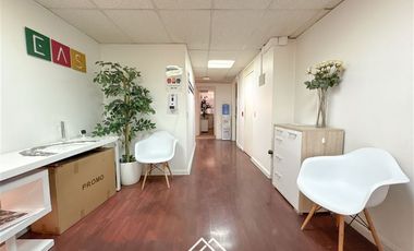 Oficina en Venta en Metro Escuela Militar / Renato Sánchez