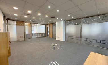Oficina en Arriendo en Av. Vitacura