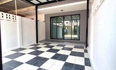 FOR SELL Townhouse/Townhome  Baan Thanarom MRT-Lat Phrao CX-98199