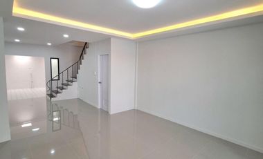 FOR SELL Townhouse/Townhome  Baan Thanarom MRT-Lat Phrao CX-98199