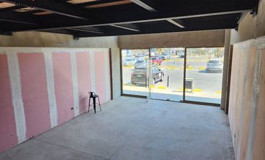 Arriendo Locales en Strip Center en El Belloto