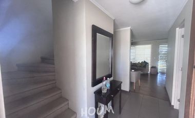 LINDA CASA CON PISCINA EN CONDOMINIO