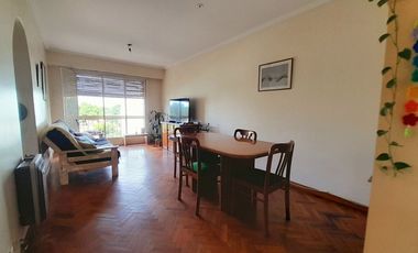 Vicente López - Impecable 3 amb , con Balcón y vista abierta!
