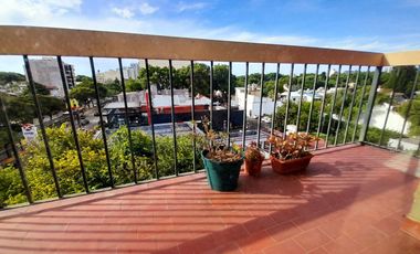 Vicente López - Impecable 3 amb , con Balcón y vista abierta!