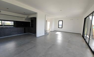 Casa en Santa Elisa Pilar del Este