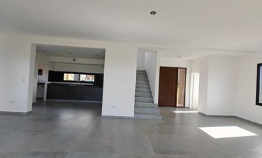 Casa en Santa Elisa Pilar del Este