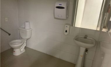 EDIFICIO EN ARRIENDO, VENECIA, IDEAL PARA SECTOR SALUD