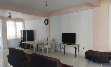 Residencia con hermosa alberca y jacuzzi , de 5 recámaras