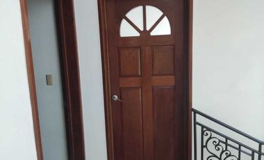 Residencia con hermosa alberca y jacuzzi , de 5 recámaras