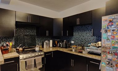 Casa en increíble ubicación en condominio con Alberca