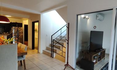 Casa en increíble ubicación en condominio con Alberca