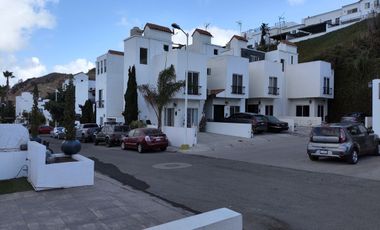 Casa en increíble ubicación en condominio con Alberca