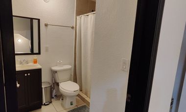 Casa en increíble ubicación en condominio con Alberca