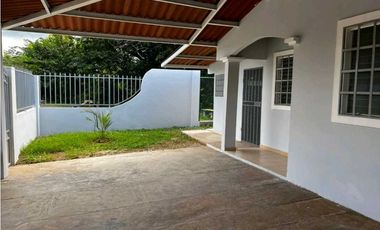 ALQUILO CASA EN LA CHORRERA PLAYA LEONA VALLE BONITO 3R