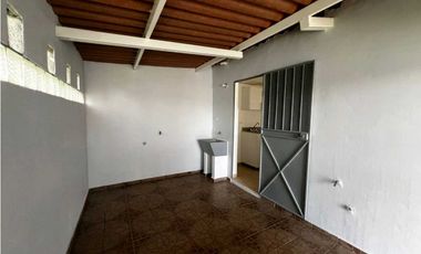 ALQUILO CASA EN LA CHORRERA PLAYA LEONA VALLE BONITO 3R