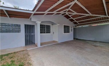 ALQUILO CASA EN LA CHORRERA PLAYA LEONA VALLE BONITO 3R