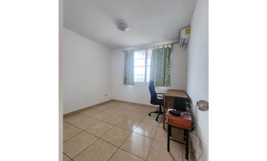 ALQUILER DE CASA AMOBLADA EN BRISAS DEL GOLF
