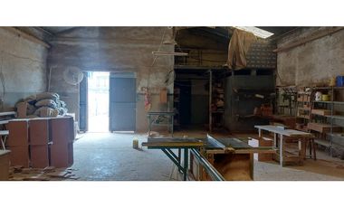 GALPON SOBRE 2 LOTES