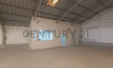 EN VENTA GALPÓN COMERCIAL  EN EL BARRIO JOCAY, MANTA