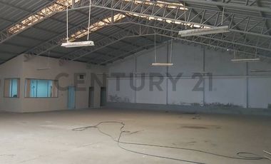EN VENTA GALPÓN COMERCIAL  EN EL BARRIO JOCAY, MANTA