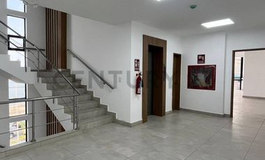 EDIFICIO COMPLETO EN VENTA, EN LA MEJOR UBICACION DE MANTA