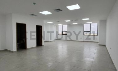 EDIFICIO COMPLETO EN VENTA, EN LA MEJOR UBICACION DE MANTA