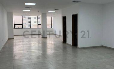 EDIFICIO COMPLETO EN VENTA, EN LA MEJOR UBICACION DE MANTA