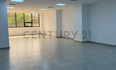 EDIFICIO COMPLETO EN VENTA, EN LA MEJOR UBICACION DE MANTA