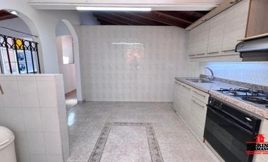 Casa en Arriendo Ubicado en Itagüí Codigo 5836