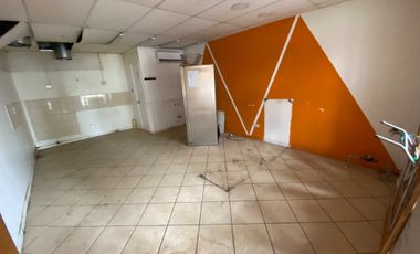 Local comercial en arriendo en LAMPA