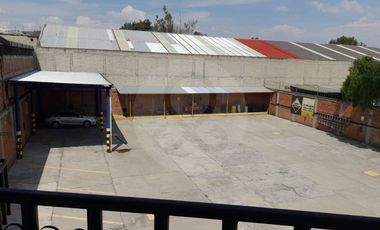 Nave industrial en venta en San Miguel Xochimanga