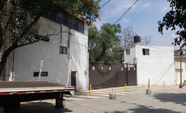 Nave industrial en venta en San Miguel Xochimanga