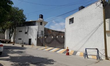 Nave industrial en venta en San Miguel Xochimanga