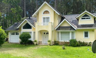 Casa en Carilo