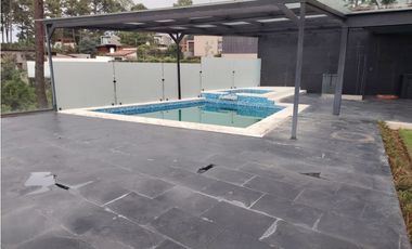 Casa en venta dentro de residencial en Avándaro Valle de Bravo