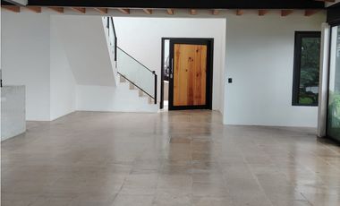 Casa en venta dentro de residencial en Avándaro Valle de Bravo